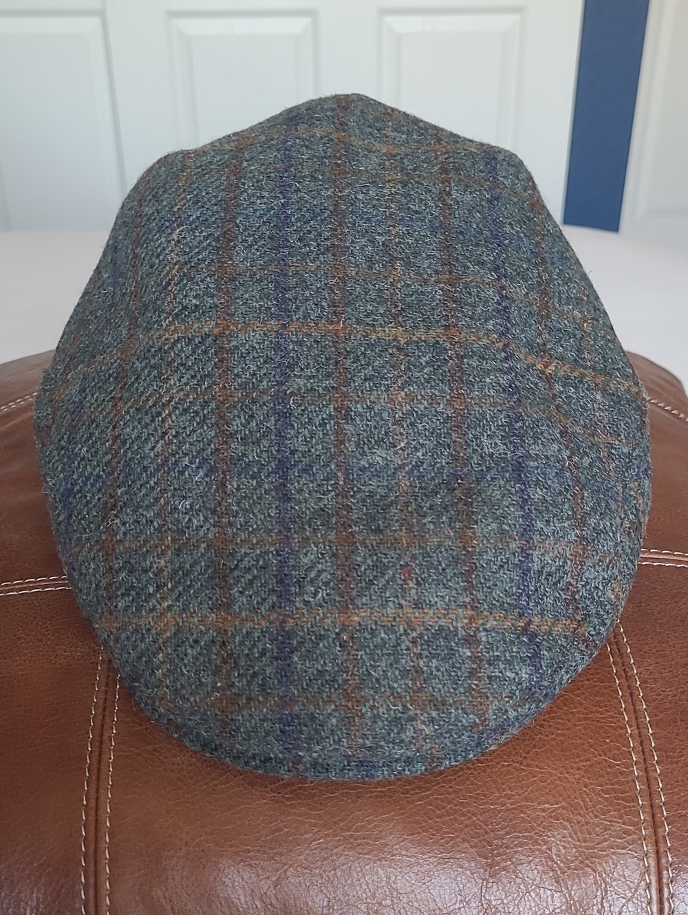 Mucros Wool Flat Cap in Blue-Green Plaid. Trinity Size L. Like New.